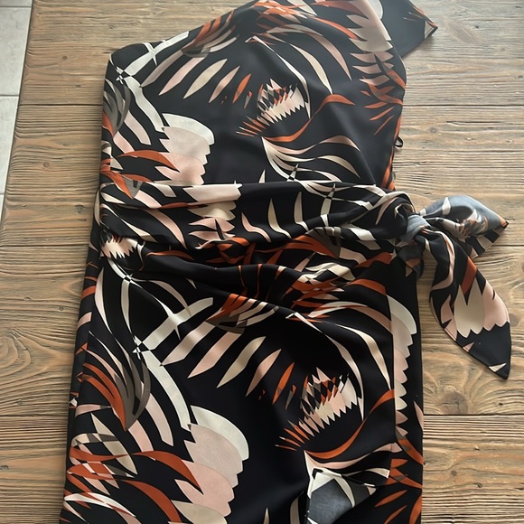 Trouve one-shoulder dress - Picture 2 of 3